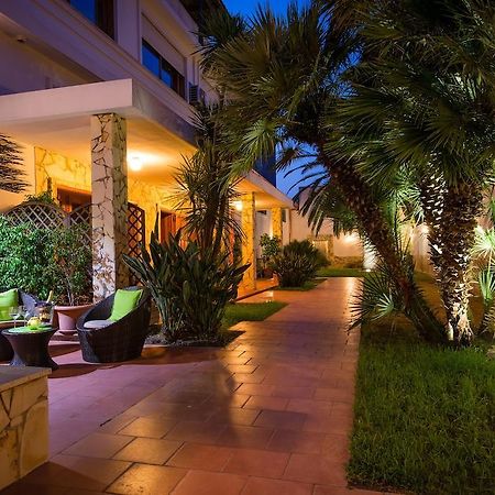 Birkin Apartments Каляри Екстериор снимка
