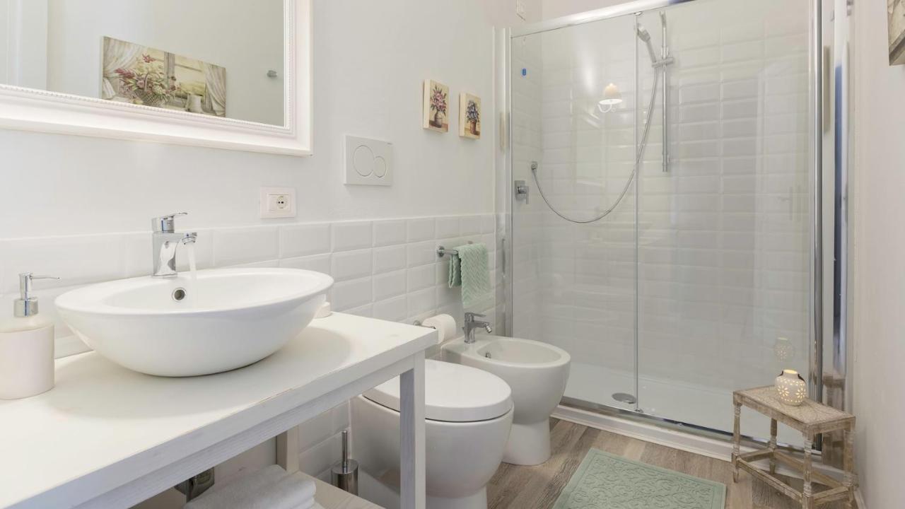 Birkin Apartments Каляри Екстериор снимка